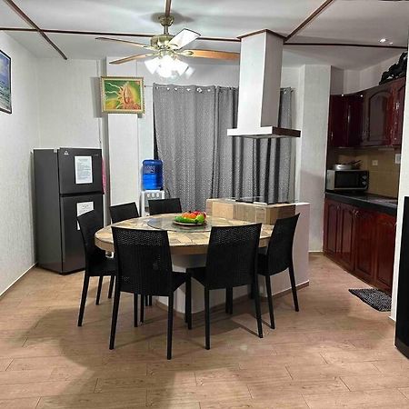 Alona Park Residence - 3 Bedroom Apartment- Alex And Jesa Unit Панглао Екстериор снимка