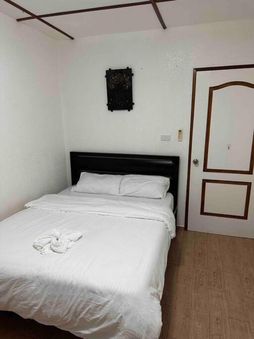Alona Park Residence - 3 Bedroom Apartment- Alex And Jesa Unit Панглао Екстериор снимка