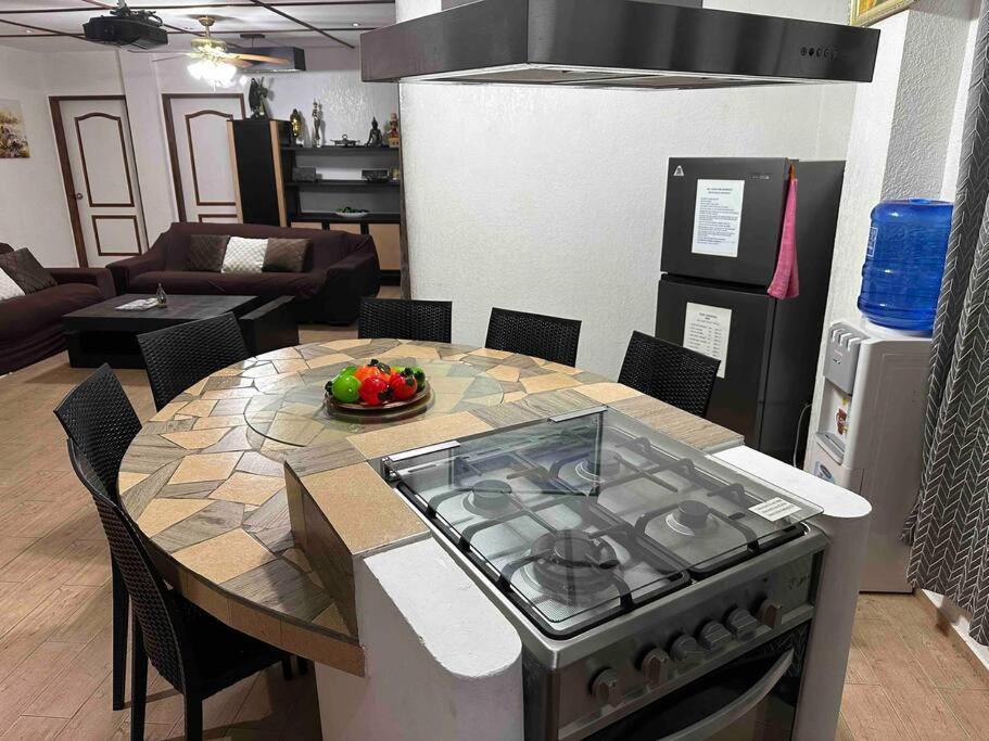 Alona Park Residence - 3 Bedroom Apartment- Alex And Jesa Unit Панглао Екстериор снимка