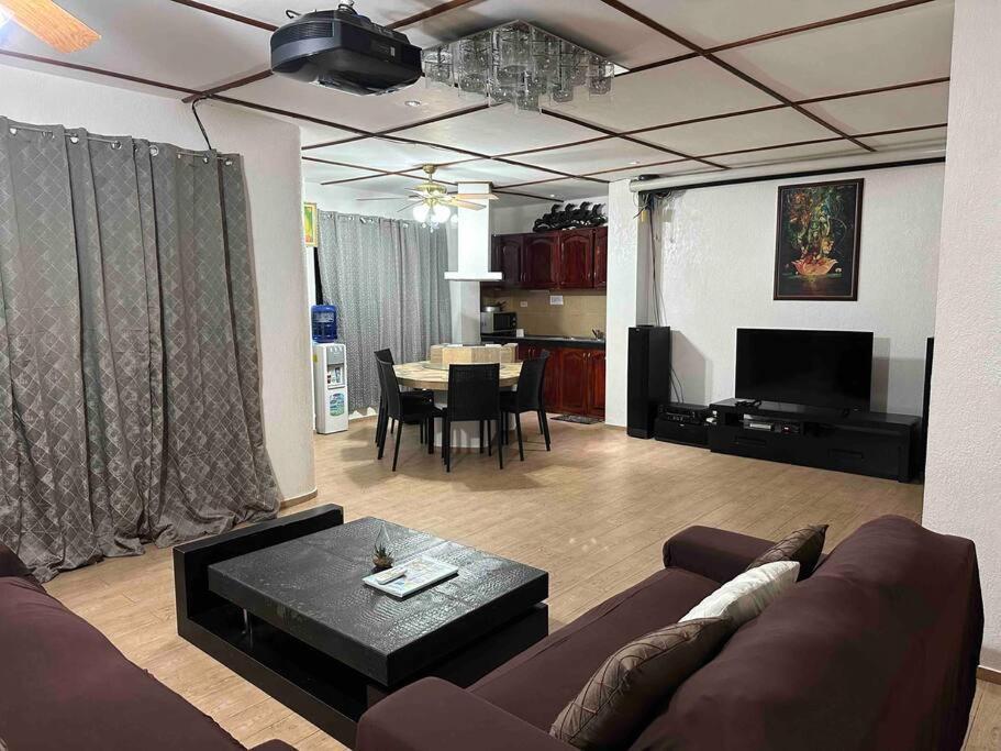 Alona Park Residence - 3 Bedroom Apartment- Alex And Jesa Unit Панглао Екстериор снимка