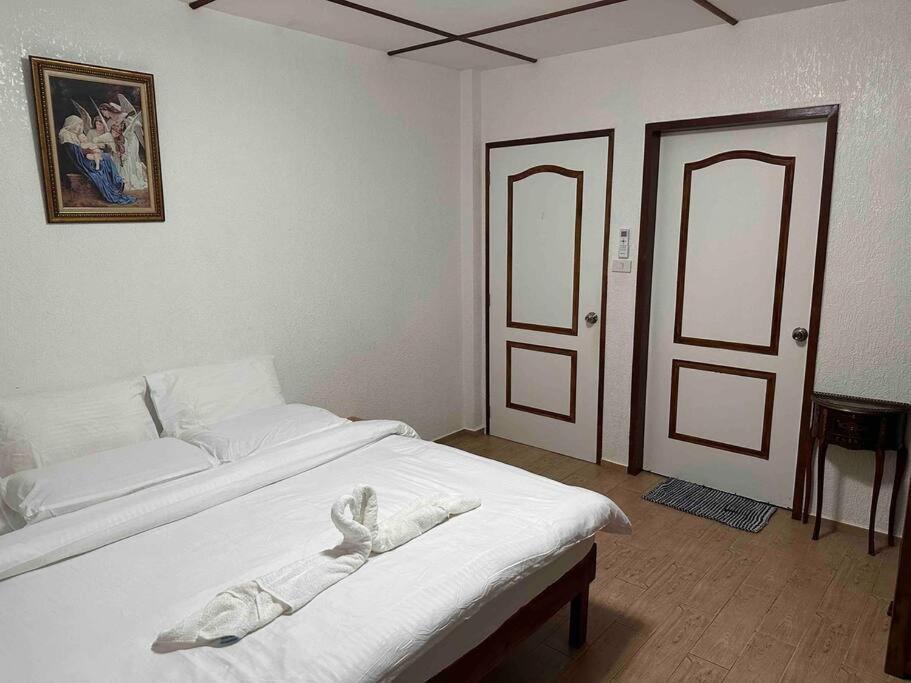 Alona Park Residence - 3 Bedroom Apartment- Alex And Jesa Unit Панглао Екстериор снимка